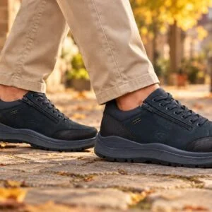 G-Comfort R-1281LK kék férfi sneaker lábon G-Comfort R-1281LK kék férfi sneaker lábon, őszi óvárosi utcán
